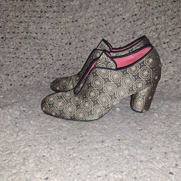 PAS DE ROUGE-ITALY-Gold/White Tapestry Brocade Booties-Sz 40-Near Mint - Picture 2 of 8
